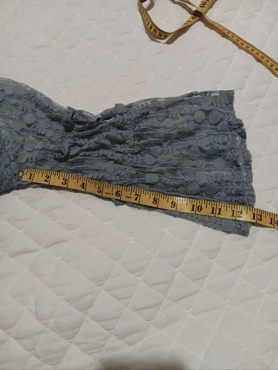 EUC Sundance Lihgt Gray Lace Dress Size M - Picture 11 of 12